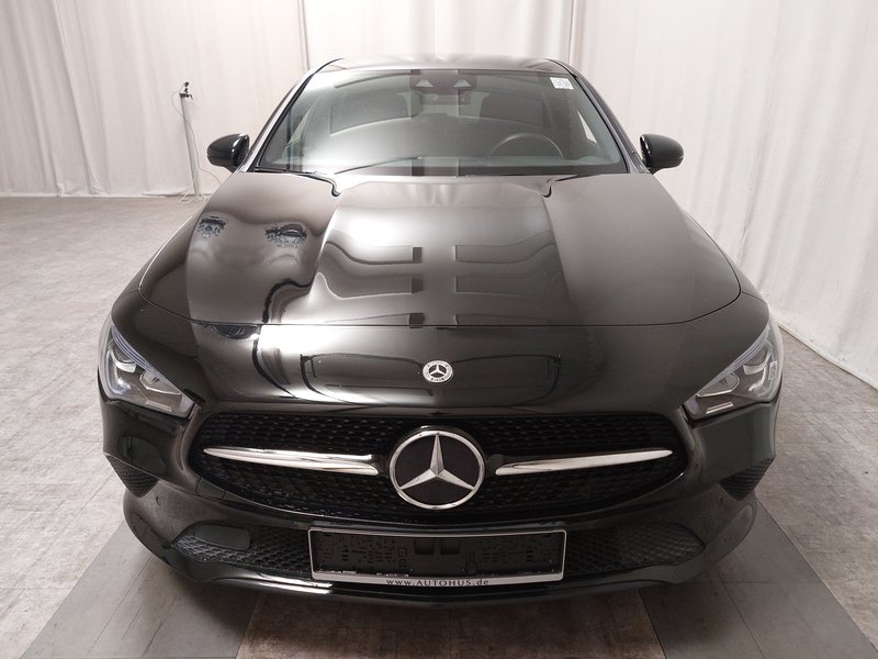 Mercedes-Benz CLA 200 d Shooting Brake automatik Progressive • Full LED — 9