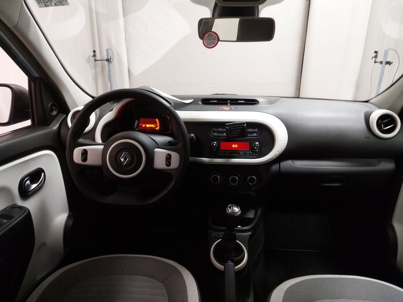 Renault Twingo Limited — 12