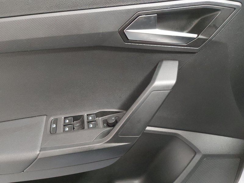 SEAT Arona 1.0 TSI automatik Style • Full LED • digitalni instrumenti — 5