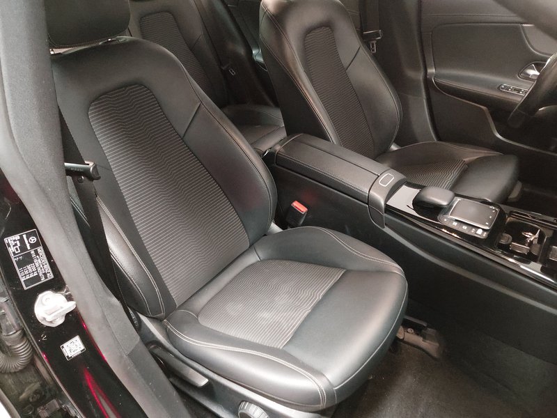 Mercedes-Benz CLA 250 e Coupé automatik Progressive • Full LED • AHK — 12