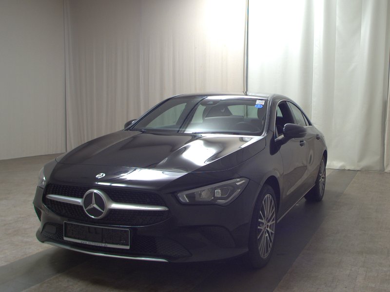 Mercedes-Benz CLA 250 e Coupé automatik Progressive • Full LED • AHK — 2