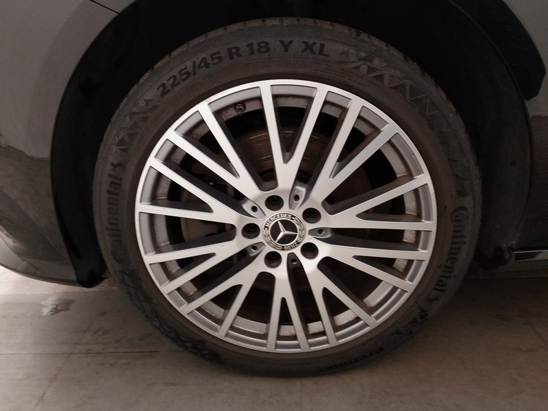 Mercedes-Benz CLA 250 e Coupé automatik Progressive • Full LED • AHK — 9