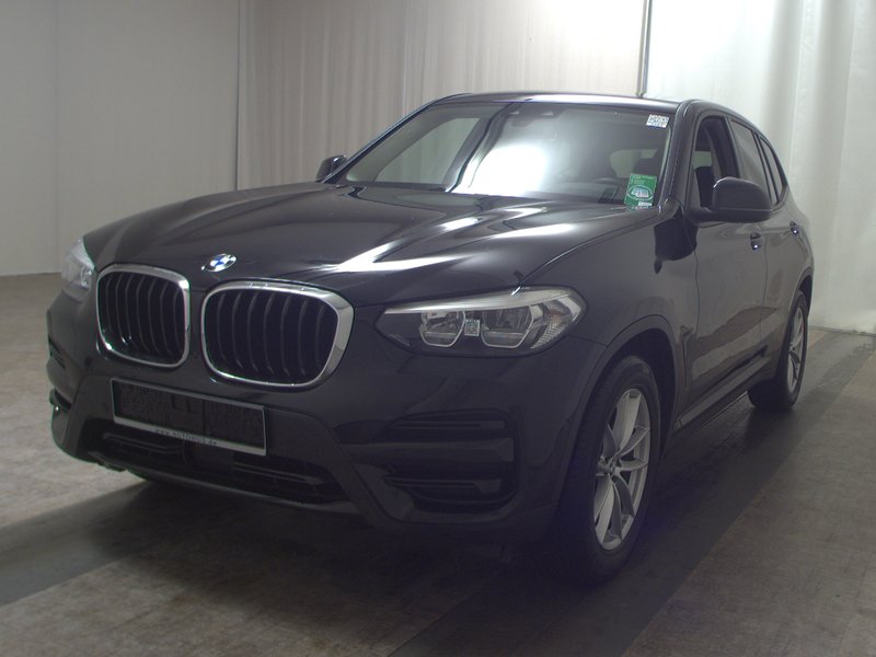 BMW X3 xDrive20d automatik • HUD • ACC — 2