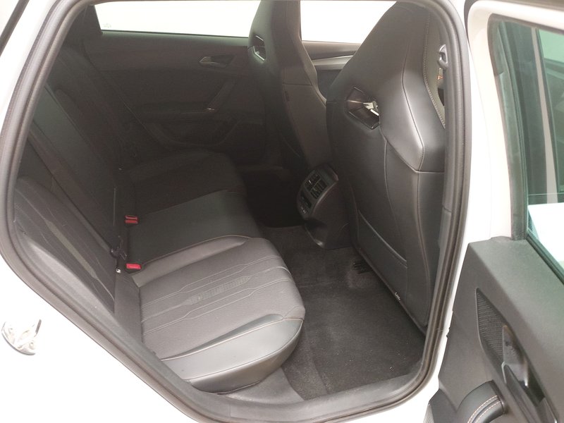Cupra Leon Sportstourer 2.0 TSI automatik • ACC • LED — 12