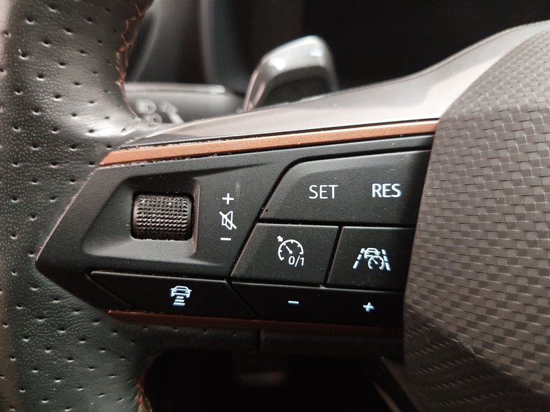 Cupra Leon Sportstourer 2.0 TSI automatik • ACC • LED — 16