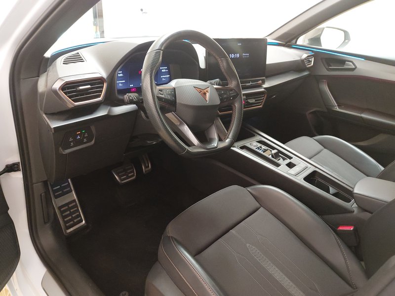 Cupra Leon Sportstourer 2.0 TSI automatik • ACC • LED — 6