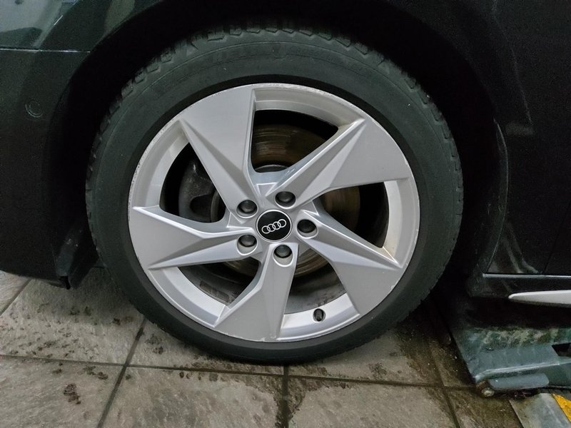Audi A3 Sportback 30 TFSI S line automatik • digitalni instrumenti • LED — 10