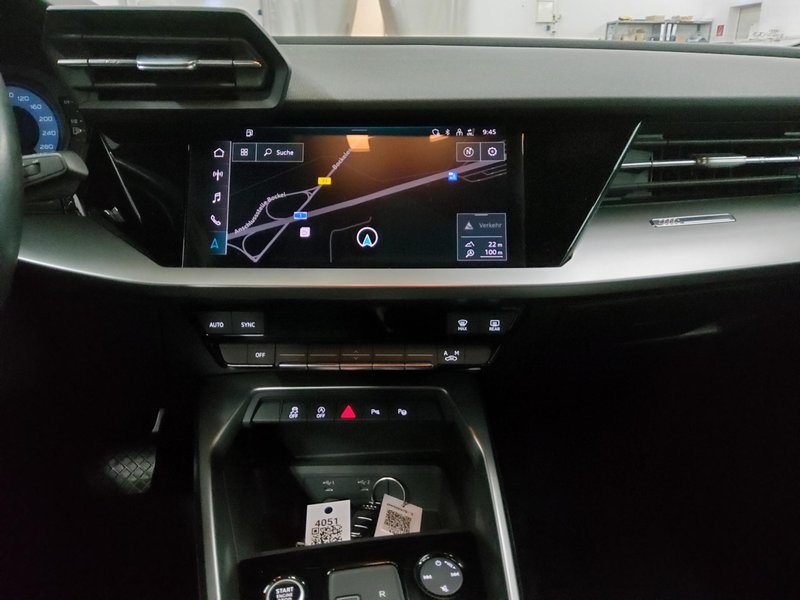 Audi A3 Sportback 30 TFSI S line automatik • digitalni instrumenti • LED — 7