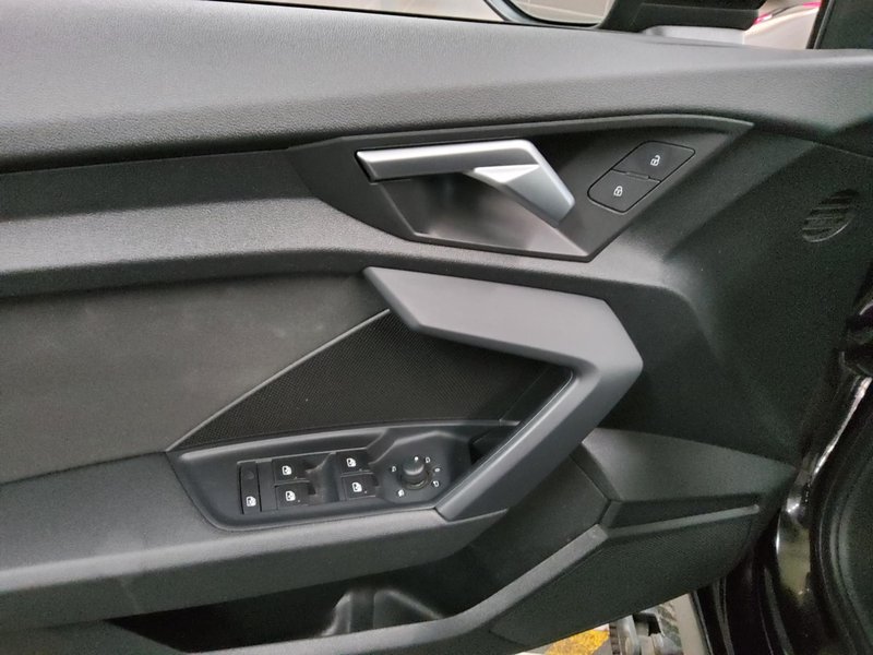 Audi A3 Sportback 30 TFSI S line automatik • digitalni instrumenti • LED — 9
