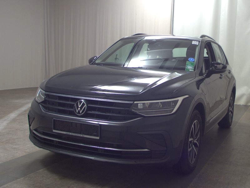 Volkswagen Tiguan 1.4 TSI eHybrid Life automatik • ACC • navigacija — 2