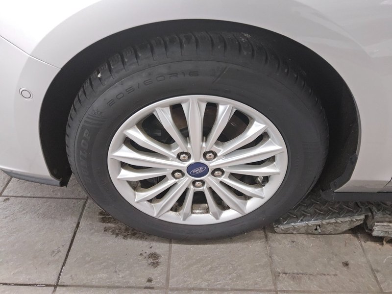 Ford Focus Turnier 1.0 EcoBoost Titanium • LED • navigacija — 10