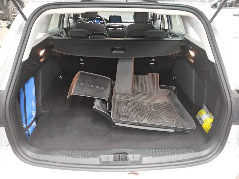 Ford Focus Turnier 1.0 EcoBoost Titanium • LED • navigacija — 11