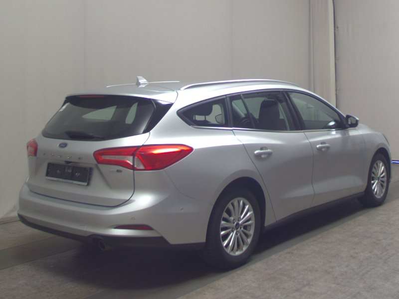 Ford Focus Turnier 1.0 EcoBoost Titanium • LED • navigacija — 4
