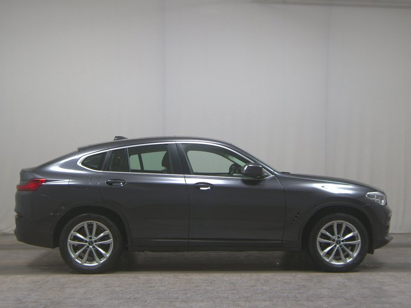 BMW X4 xDrive20d automatik Advantage • panorama • HUD