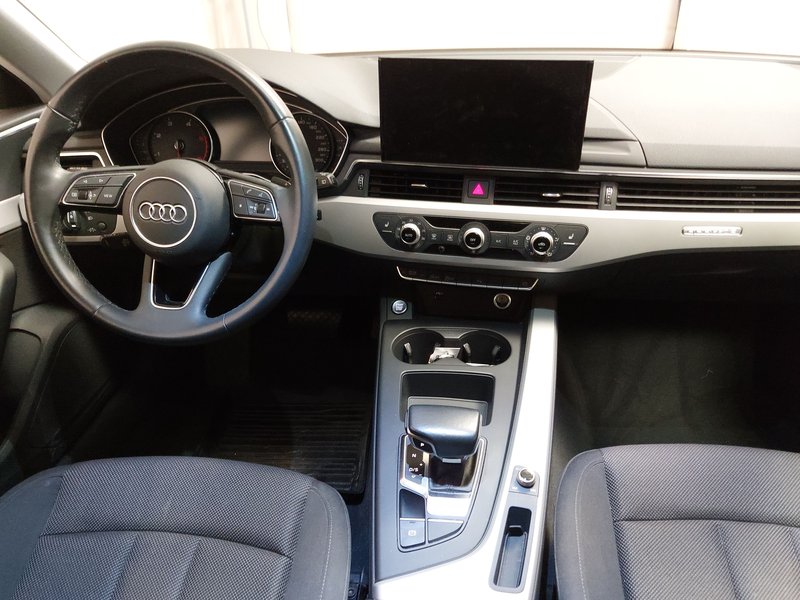 Audi A4 Avant 40 TDI quattro • 4x4 • LED — 18