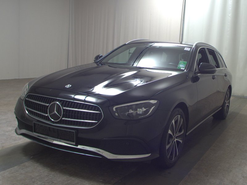 Mercedes-Benz E 300 de karavan automatik Avantgarde • ACC • LED — 2