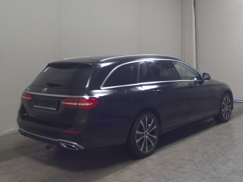 Mercedes-Benz E 300 de karavan automatik Avantgarde • ACC • LED — 4