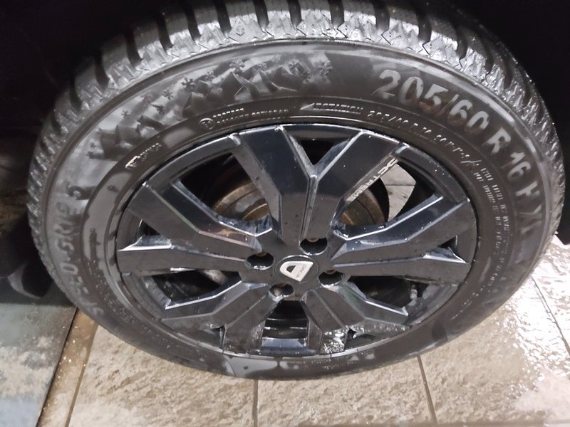 Dacia Jogger 1.0 TCe • Full LED — 10