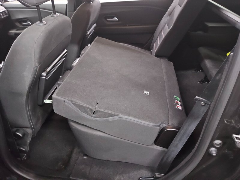 Dacia Jogger 1.0 TCe • Full LED — 13