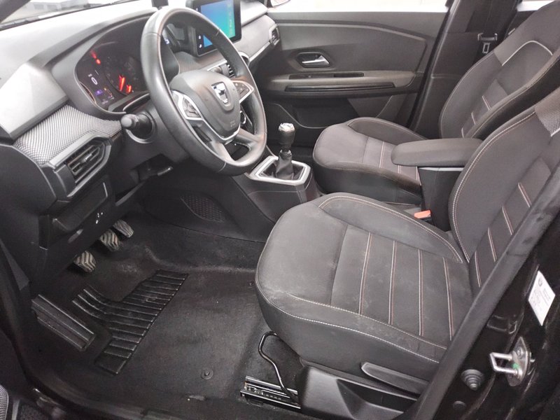 Dacia Jogger 1.0 TCe • Full LED — 8