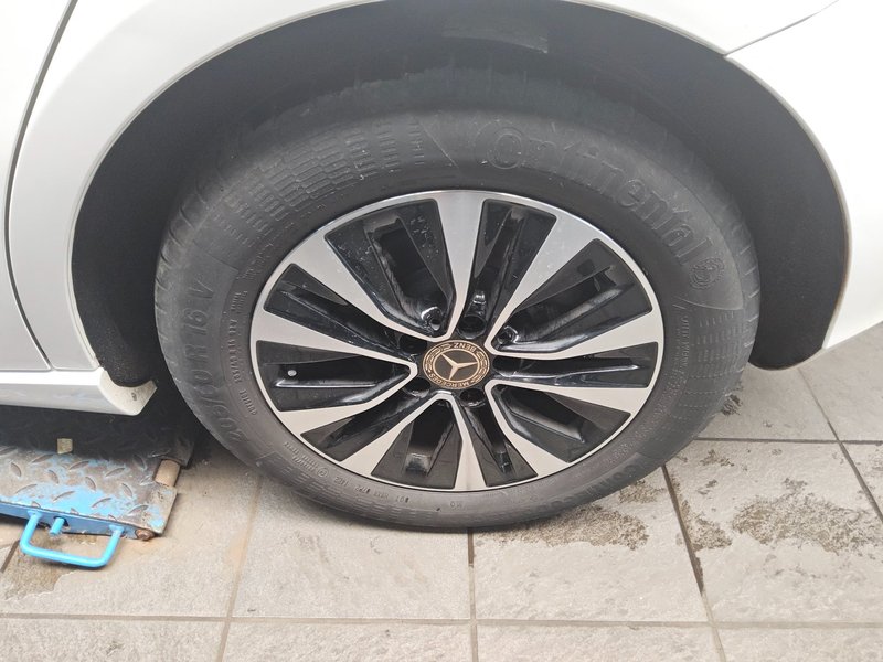 Mercedes-Benz A 180 d automatik • LED • koža — 11