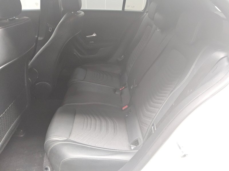 Mercedes-Benz A 180 d automatik • LED • koža — 13