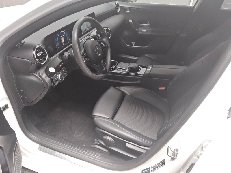 Mercedes-Benz A 180 d automatik • LED • koža — 8