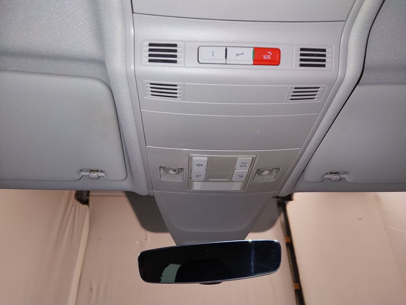 Volkswagen Tiguan 2.0 TDI 4MOTION Life automatik • ACC • LED — 16
