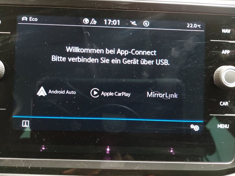 Volkswagen Tiguan 2.0 TDI 4MOTION Life automatik • ACC • LED — 19