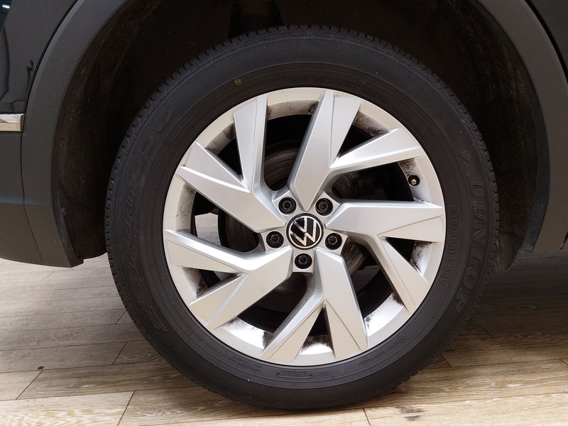 Volkswagen Tiguan 2.0 TDI 4MOTION Life automatik • ACC • LED — 8