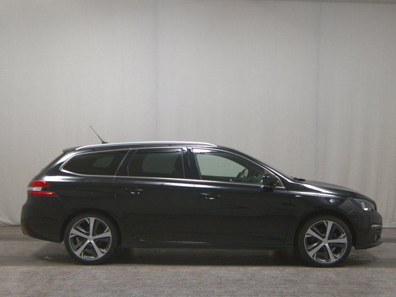 Peugeot 308 1.5 BlueHDi automatik GT Pack • Sjedala s masažom • AHK