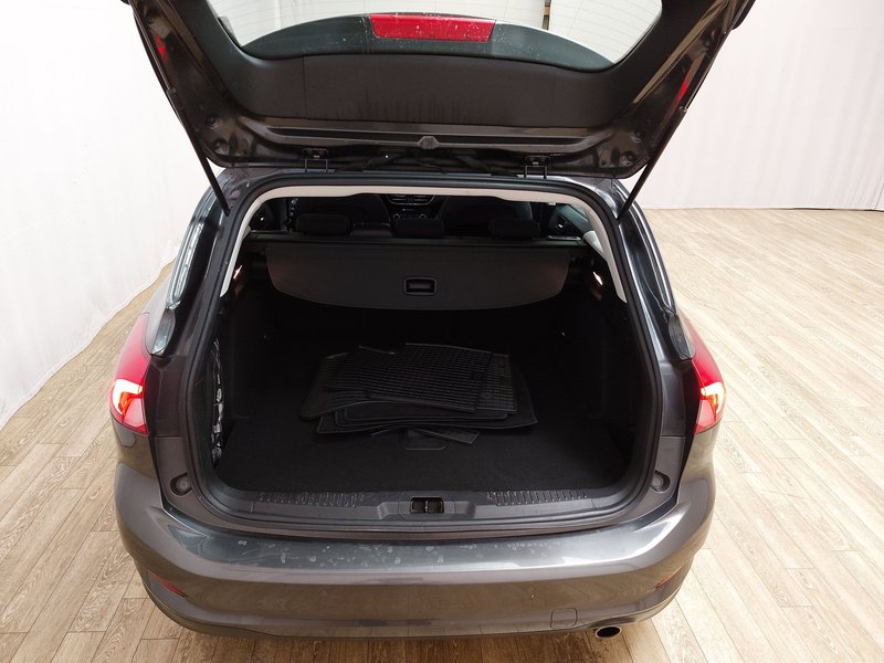 Ford Focus Turnier 1.5 EcoBlue automatik Titanium • bežično punjenje • LED — 15