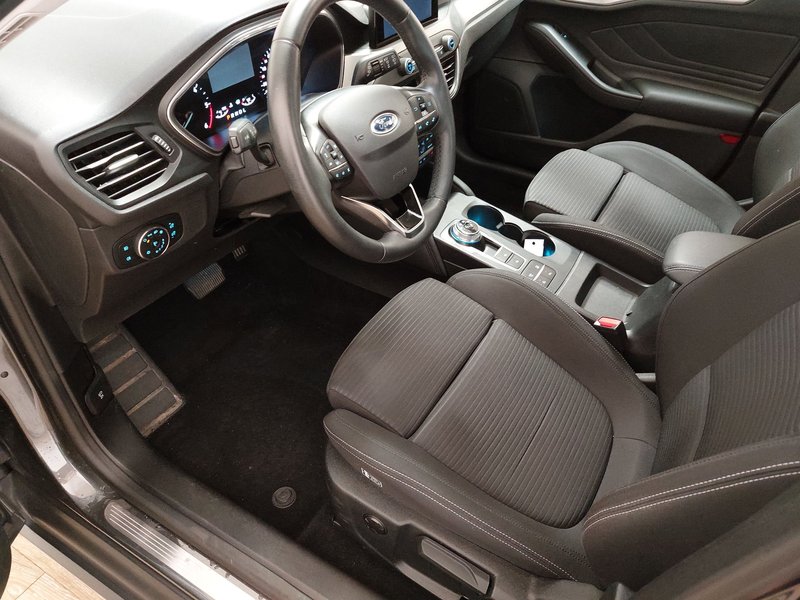 Ford Focus Turnier 1.5 EcoBlue automatik Titanium • bežično punjenje • LED — 6