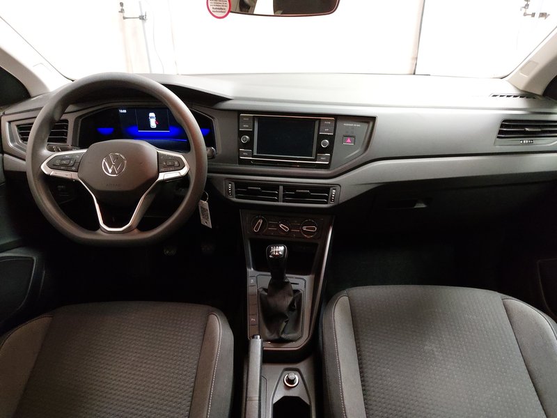 Volkswagen Polo 1.0 TSI • LED • digitalni instrumenti — 16