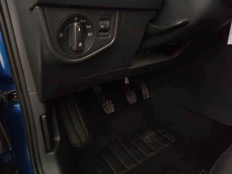 Volkswagen Polo 1.0 TSI • LED • digitalni instrumenti — 7