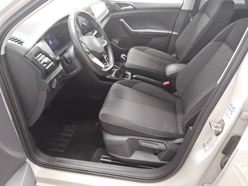 Volkswagen T-Cross 1.0 TSI Life • ACC • Full LED — 9