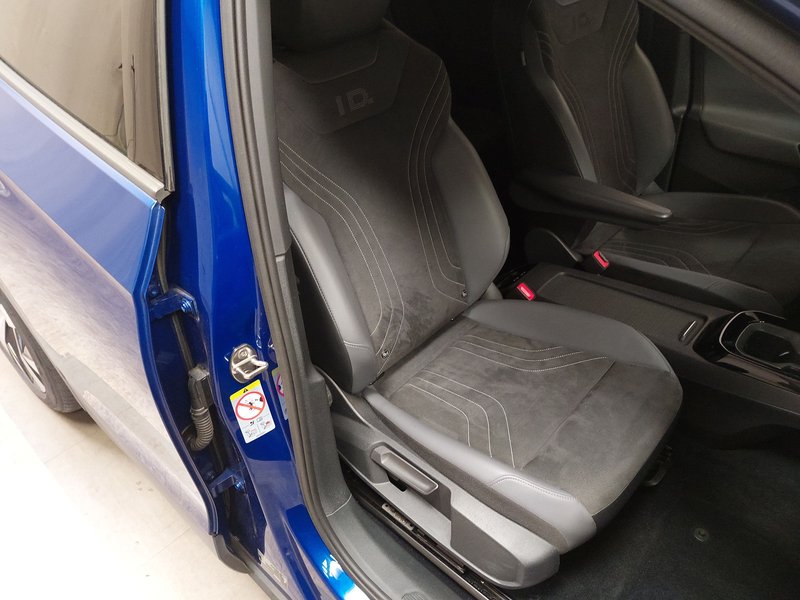 Volkswagen ID.4 Pro Performance • ACC • AHK — 10