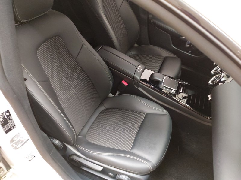 Mercedes-Benz CLA 200 d 4MATIC Shooting Brake automatik Progressive — 12