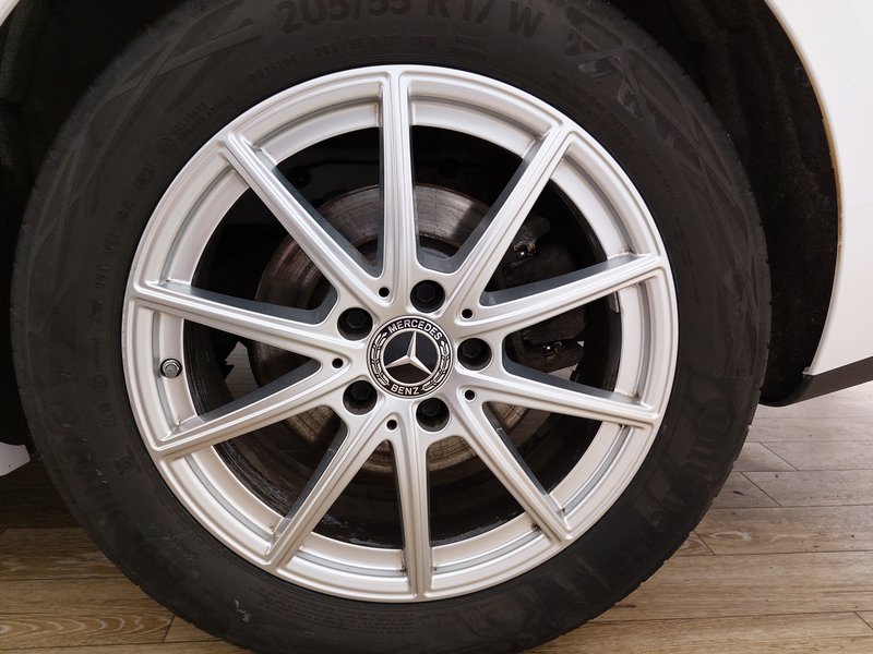 Mercedes-Benz CLA 200 d 4MATIC Shooting Brake automatik Progressive — 14