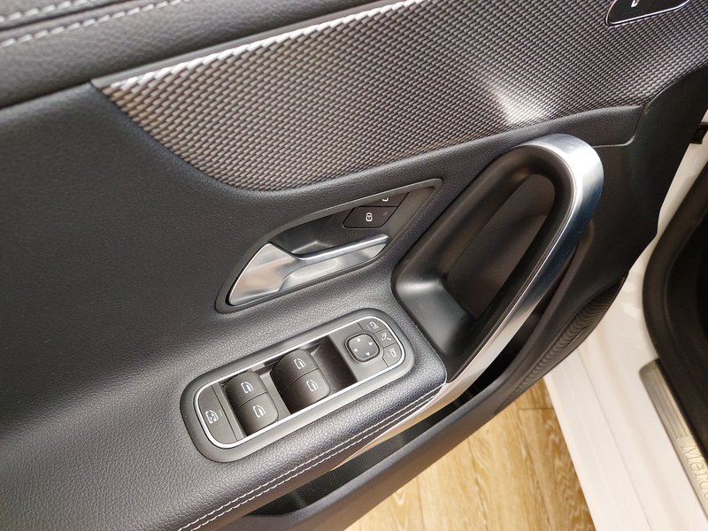 Mercedes-Benz CLA 200 d 4MATIC Shooting Brake automatik Progressive — 5