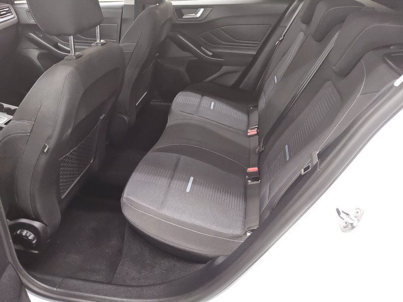 Ford Focus Turnier 1.5 EcoBlue Active automatik • LED • navigacija — 12