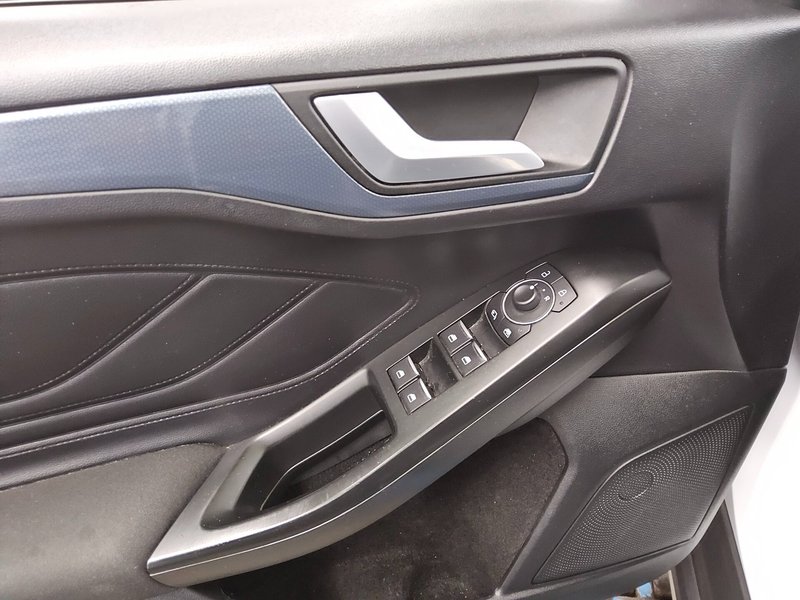 Ford Focus Turnier 1.5 EcoBlue Active automatik • LED • navigacija — 9
