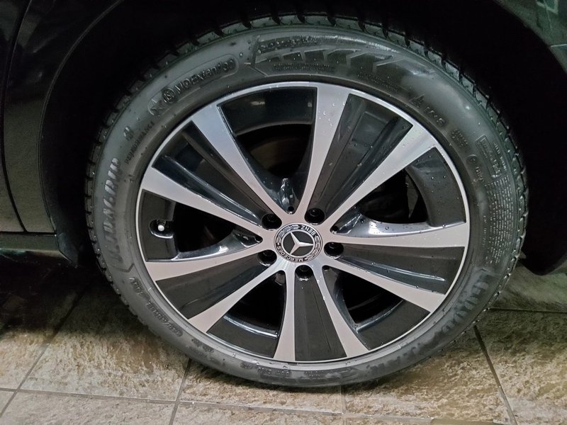 Mercedes-Benz E 220 d karavan automatik Avantgarde • LED • digitalni instrumenti — 11