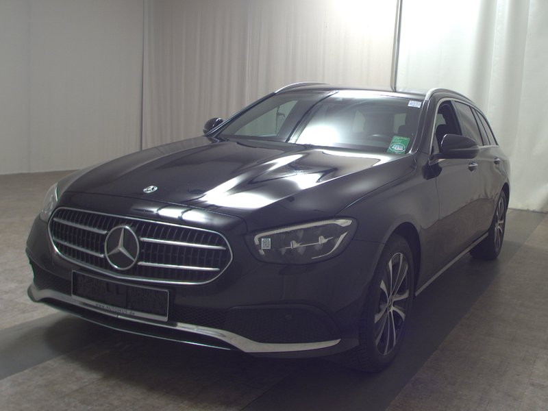 Mercedes-Benz E 220 d karavan automatik Avantgarde • LED • digitalni instrumenti — 2