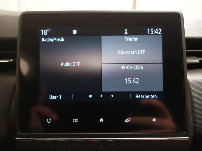 Renault Clio 1.0 • Full LED — 17
