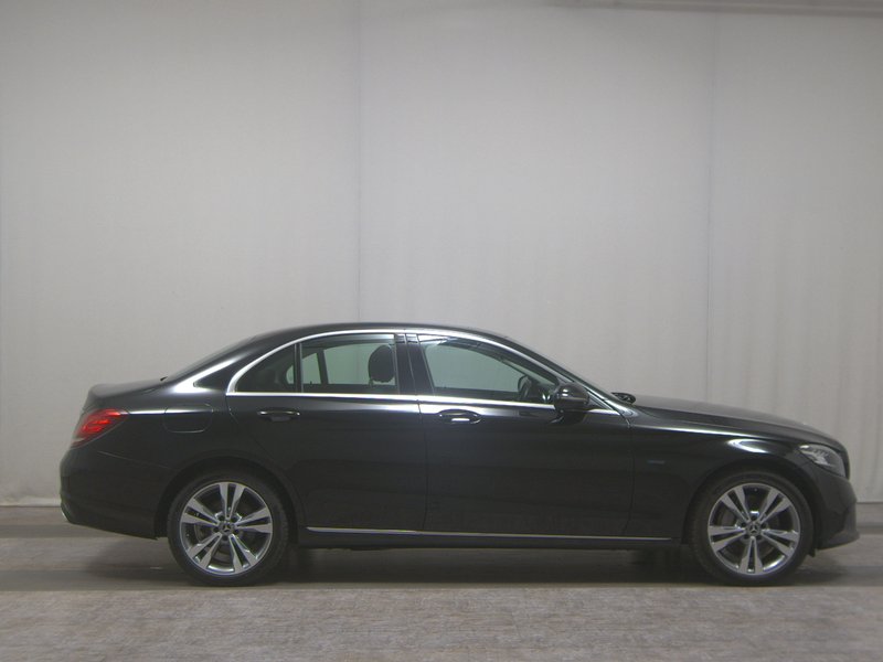 Mercedes-Benz C 300 de automatik Avantgarde • ACC • LED