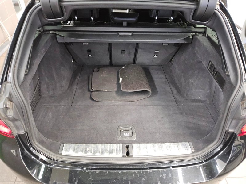BMW 320d Touring automatik M Sport • HUD • LED — 12