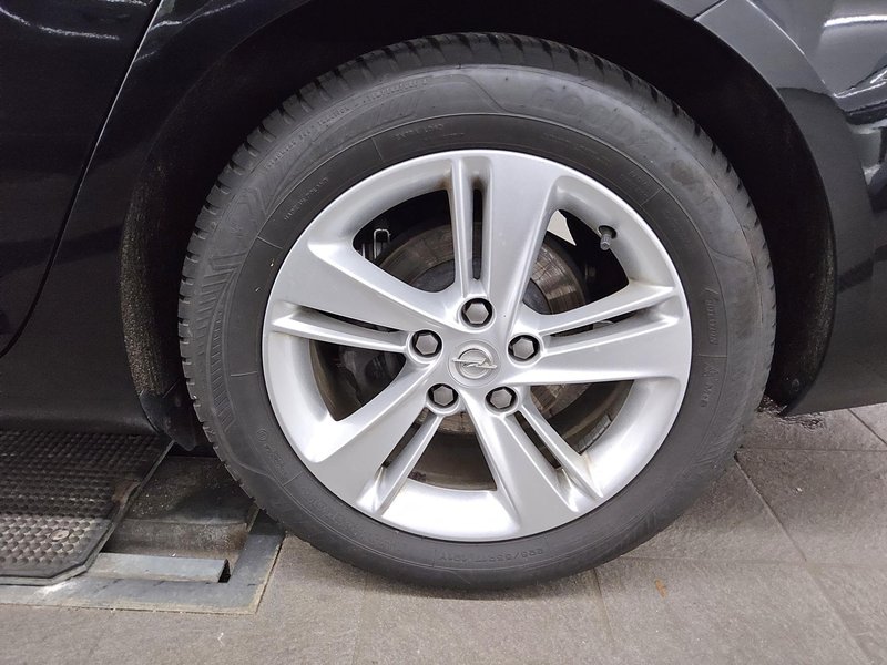 Opel Insignia ST 1.5 D Business Edition automatik • LED • AHK — 10