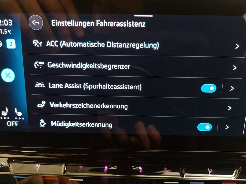 Volkswagen ID.4 Pure Performance • ACC • bežično punjenje — 22