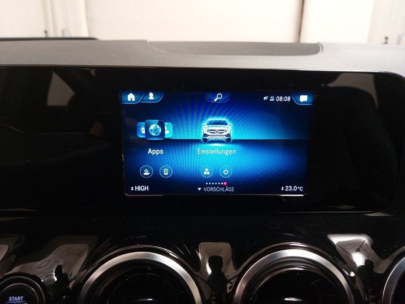 Mercedes-Benz GLA 220 d automatik Progressive • AHK • 360° kamera — 23